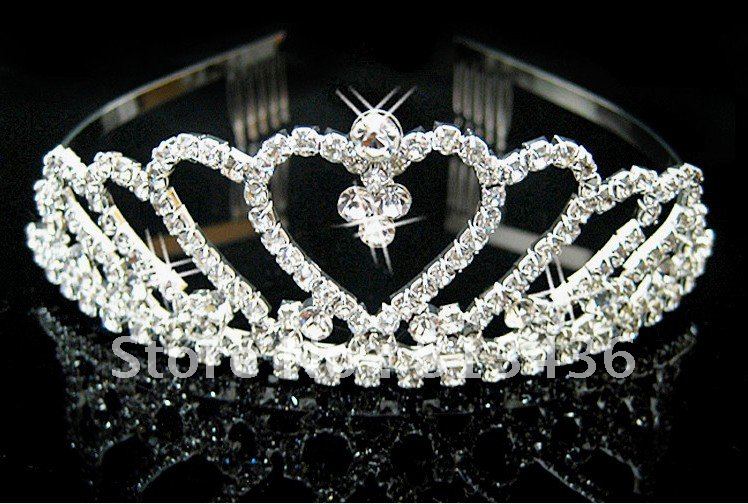 2012-Hot-Dazzing-Crystal-Bridal-Princess-Crown-With-Combs-Rhinestone-Diamond-Heart-Shaped-Girl-Jewelry-Tiara.jpg