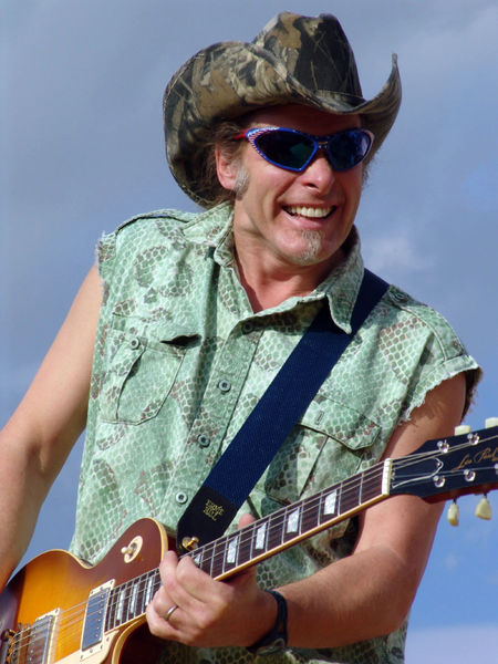 450px-ted_nugent_in_concert.jpg