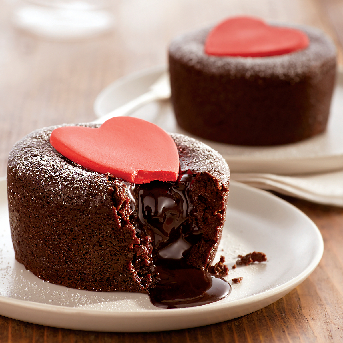 1575_50868alt-valentines-day-chocolate-lava-cakes.jpg