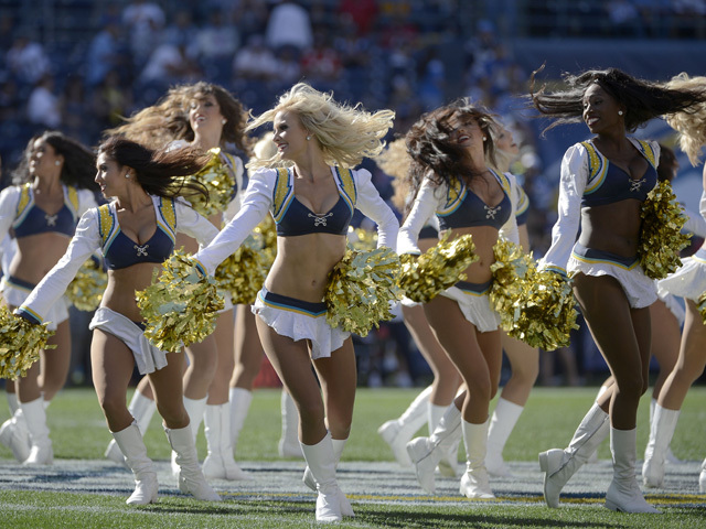 2013_charger_girls_gettyimages_1395181207446_3501227_ver1.0_640_480.jpg