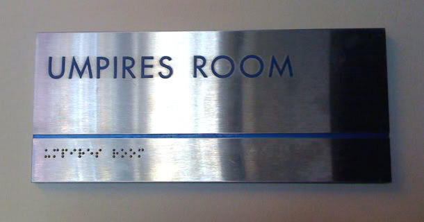 sign_braille-umpires-room.jpg