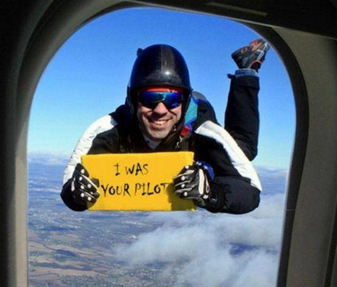sign_skydiving-pilot.jpg