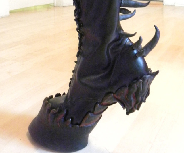 demon-hooves-heelless-boots--5296.jpg