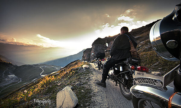 1635-motorcycle-tourers-mountain.jpg