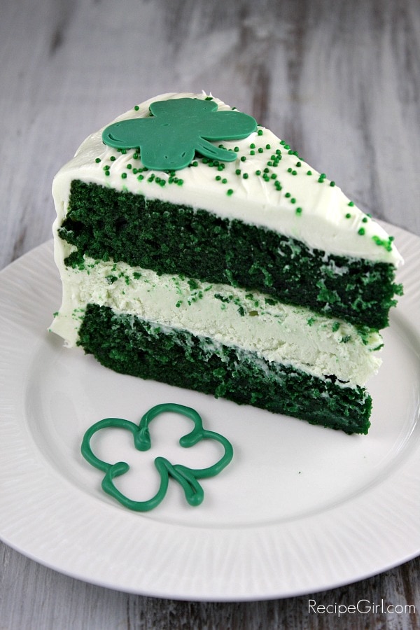 Green-Velvet-Cheesecake-Cake.jpg