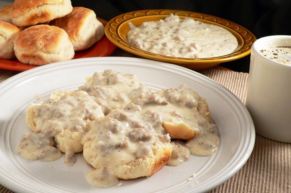 Sausage-Gravy_18_serve.jpg