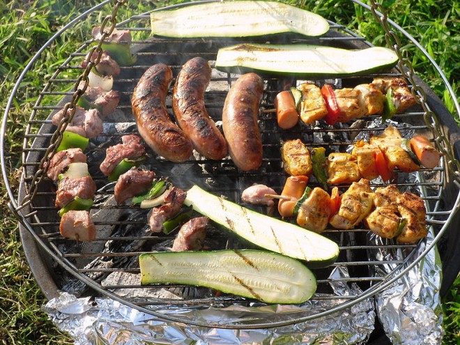 800px-Barbecue_10-660x495.jpg