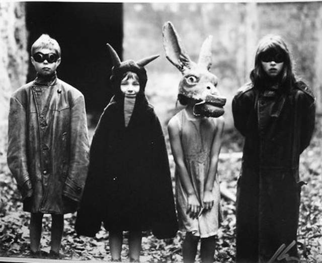 vintage-halloween-costumes-creepy-kids-scary-retro.jpg