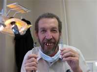Dentist+w+bad+teeth.jpg