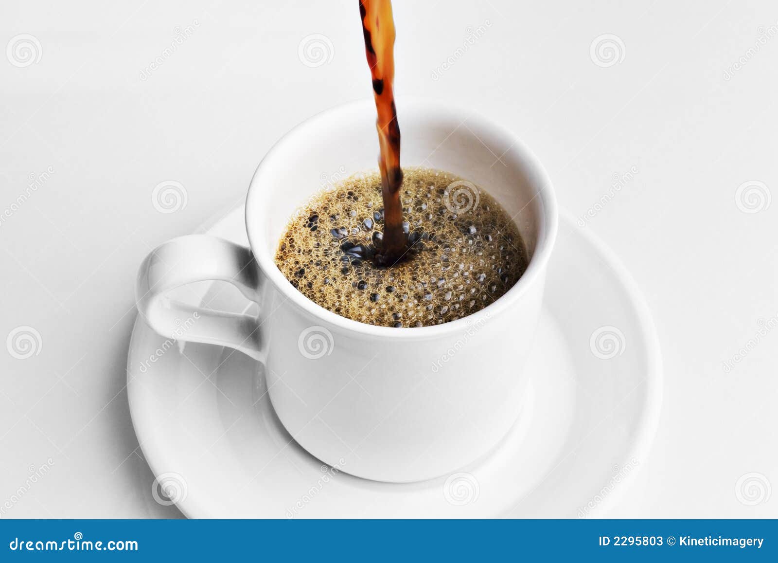 pouring-cup-coffee-2295803.jpg