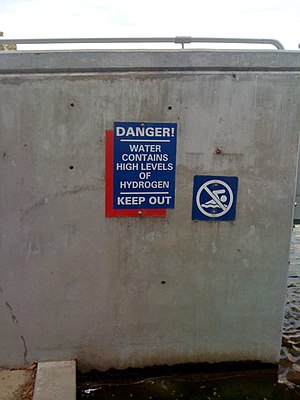 300px-Danger_sign_hydrogen.jpg